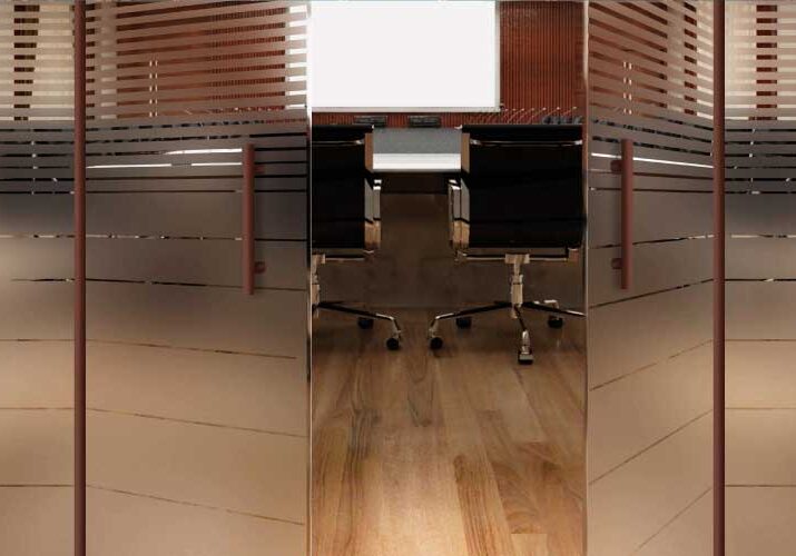 Films discrétion cloison vitrée intérieure bureau